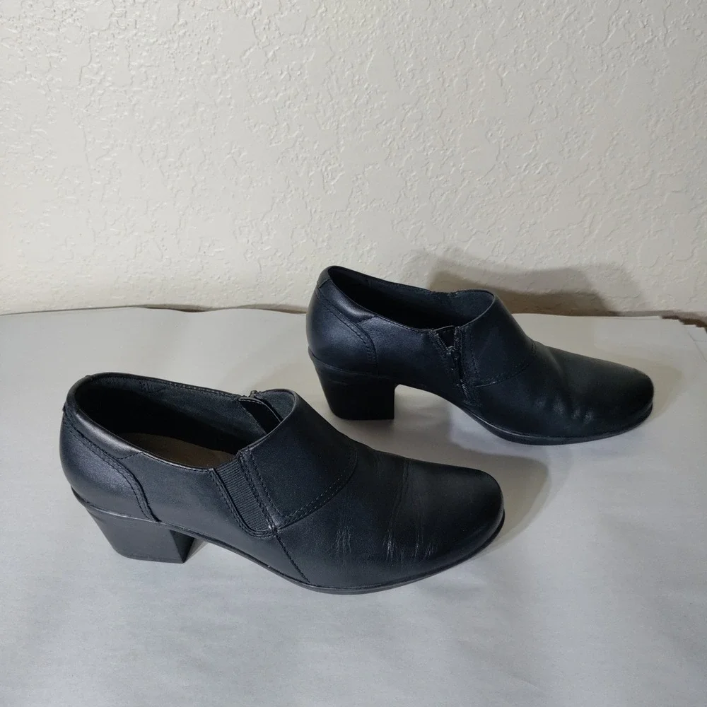 Clarks collection black